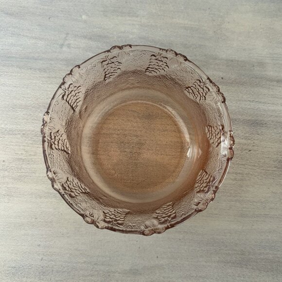 Vintage Pink Blush Pressed Glass Plate and Bowl with grape vines on the rim - Picture 5 of 9